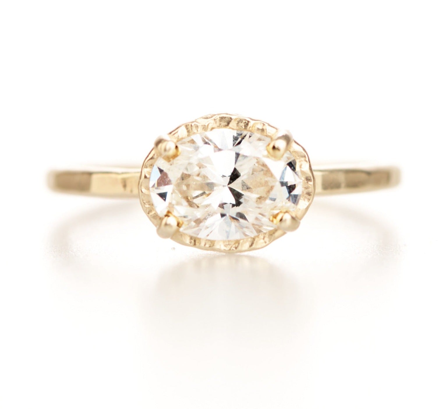 The Signature Oval Engagement Ring | 18K Yellow Gold