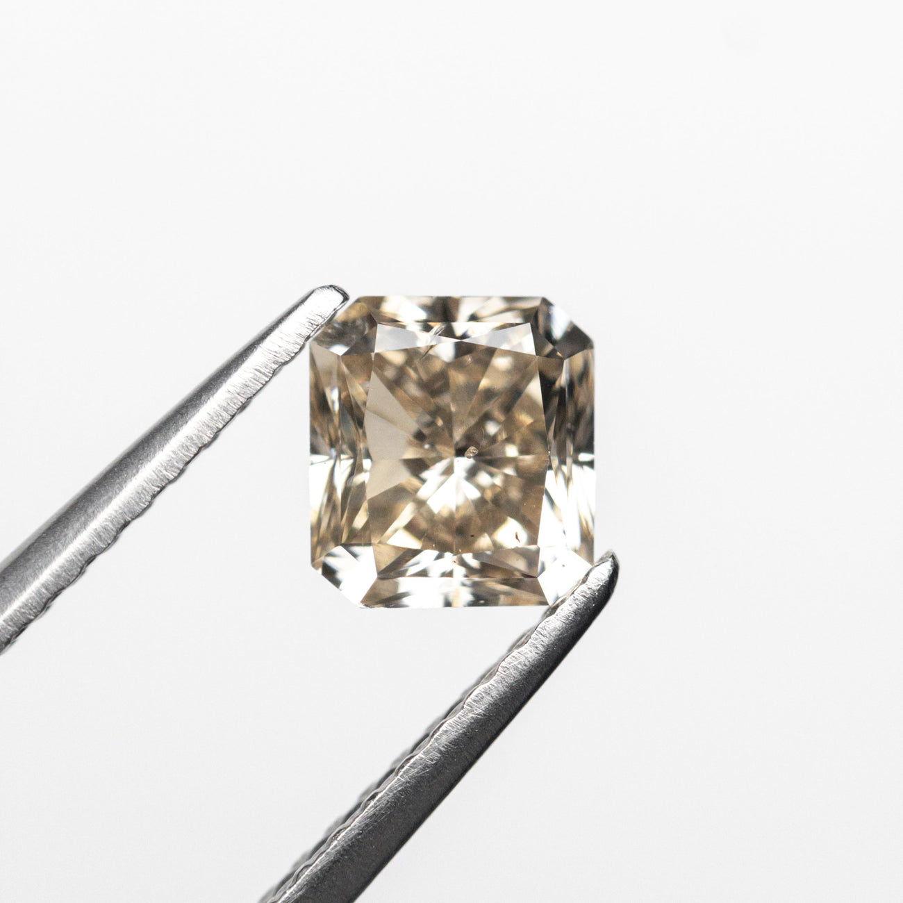 エルデンリング m71-0.077CT FANCY PIN SI2 PS | www.terrazaalmar.com.ar